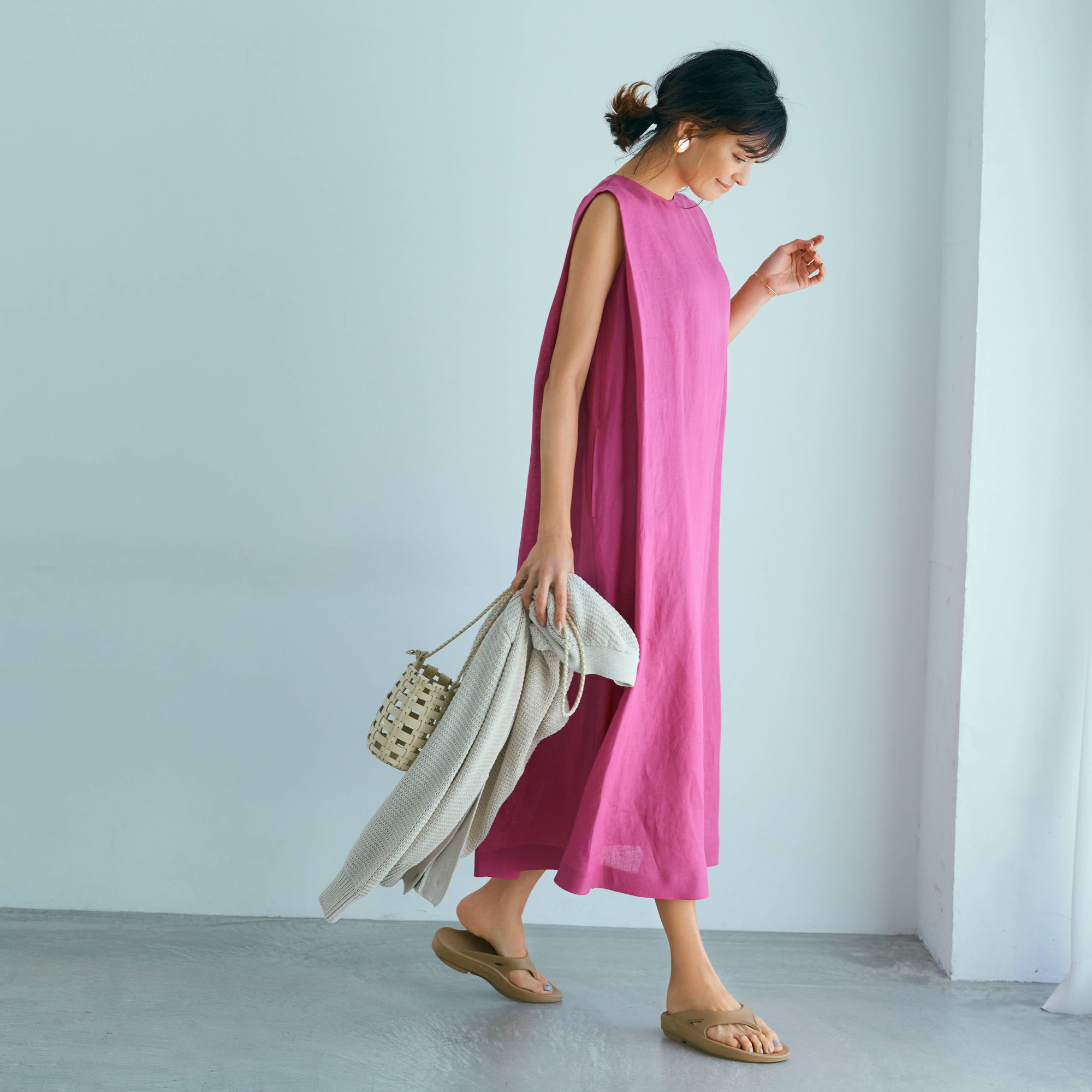 SACRA (サクラ)
LINEN FOLDED LINE　ワンピース
￥36,300→￥29,040（20％OFF）