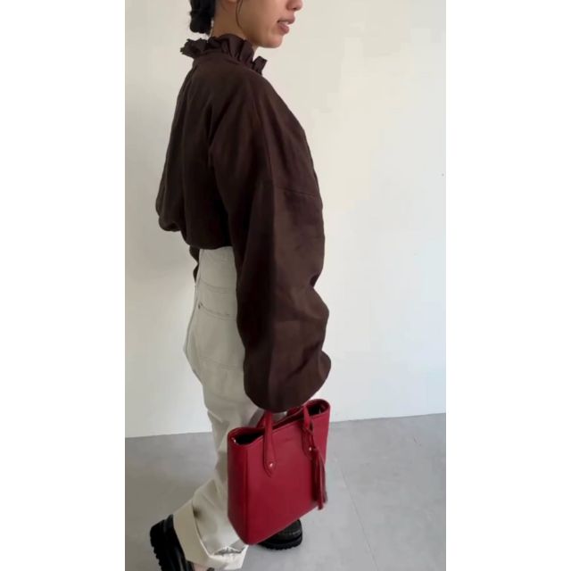 【洗える】リネンフリルブラウス 12closet(トゥエルブクローゼット)の【石上美津江さんコラボ