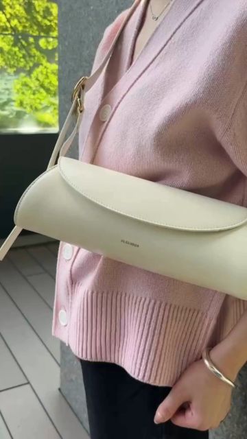 JIL SANDER(ジル サンダー)のCANNOLO SMALL通販 | 集英社HAPPY JIL SANDER(ジル サンダー)のCANNOLO SMALL通販 | 集英社HAPPY