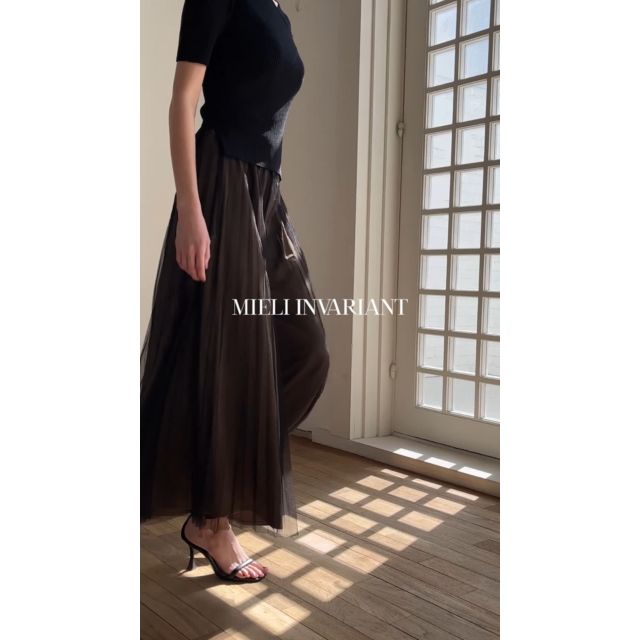 MIELI INVARIANT(ミエリ インヴァリアント)のTulle Layer Pleat Pants