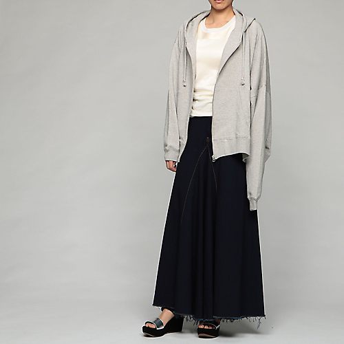 特集 Buyer S Voice バイヤー Pop 今年はmm6 Aison Margielaラインの20周年 日常着というコンセプトに忠実に 過去のアーカイブからインスパイアされたアイテムを多数展開 通販 Happy Plus Store ハピプラストア