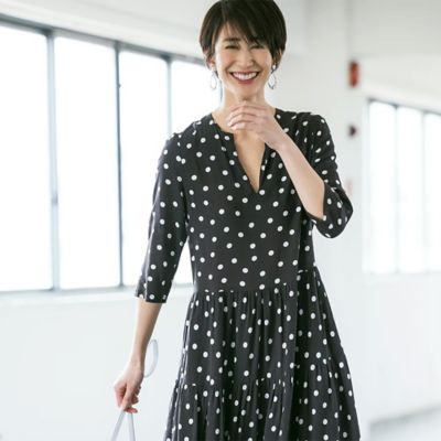 『季節またぎで大活躍！「今買って損しない服」』バナー画像