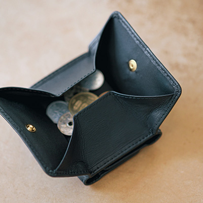 特集/【LEE 1月号掲載】『はまじ×12closet』ミニ財布で、新しい年を