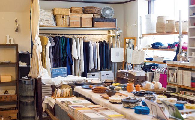 後藤由紀子さんが Fog で叶えた 体型コンプレックス解消服これです Lee 4月号掲載 Lee リー 公式通販 30代 40代の きれいめ大人カジュアル と 上質で豊かな暮らし を提案する通販サイト Leeマルシェ