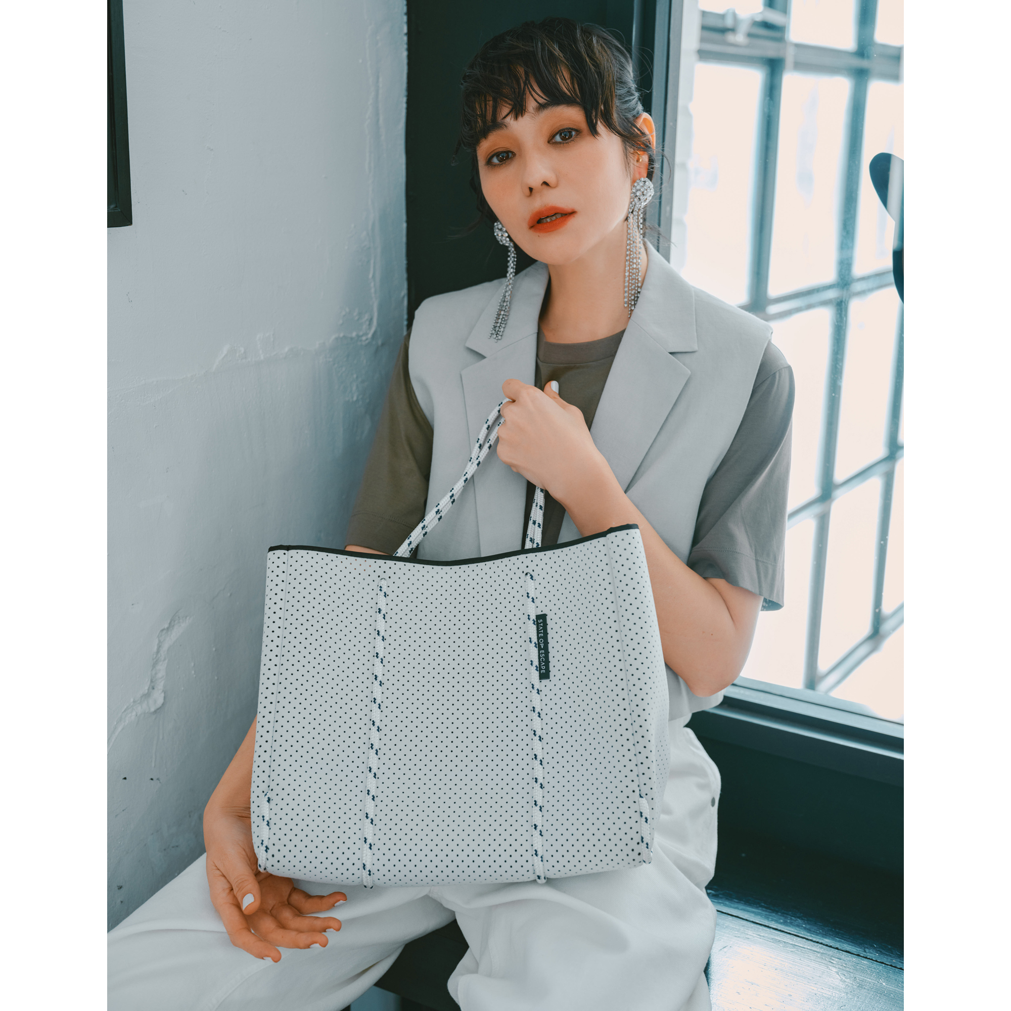 定番の半袖Tシャツは、UV加工もプラスされて、さらにキレイが長く続きます　SLOANE　コットンTシャツ