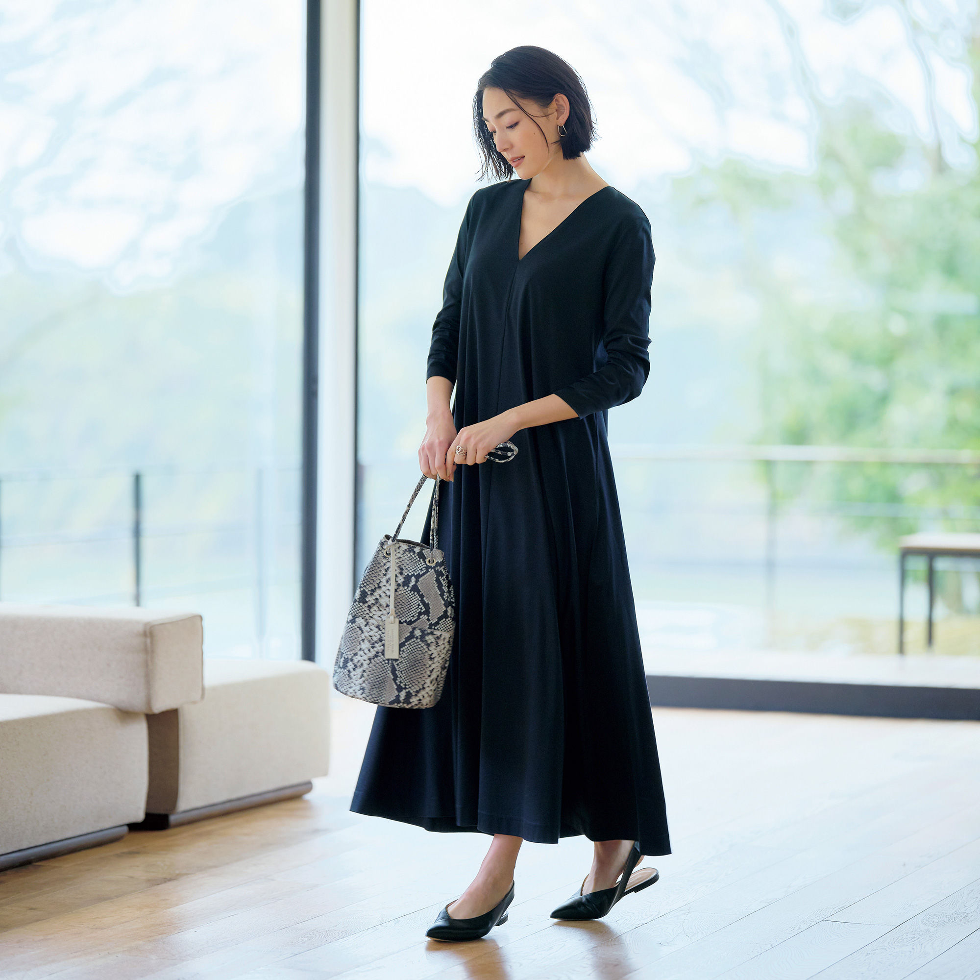 Curensology×eclat　Vネックフレアワンピース