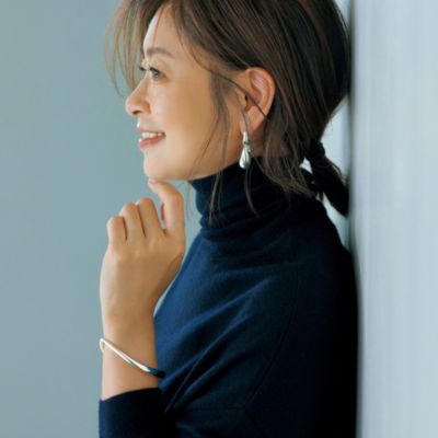 �A�[�g�s�[�X�̂悤�ȃ��_���ȋP���IGEORG JENSEN �u�I�t�X�v�����O�o���O���v