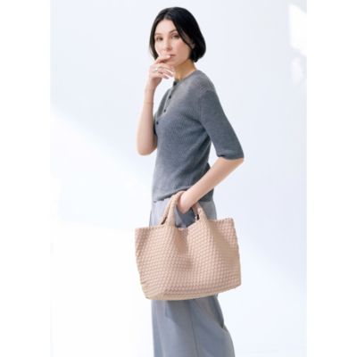 見た目以上の軽さと収納力でデイリーに大活躍　St Barths Medium Tote