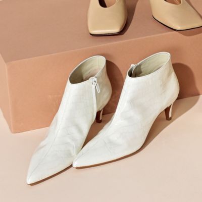 HEWN(ヒューン)のPointed ankle boots 55通販 | 集英社HAPPY