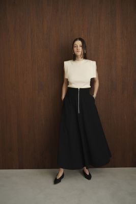 CLANE FRONT ZIP FLARE SKIRT