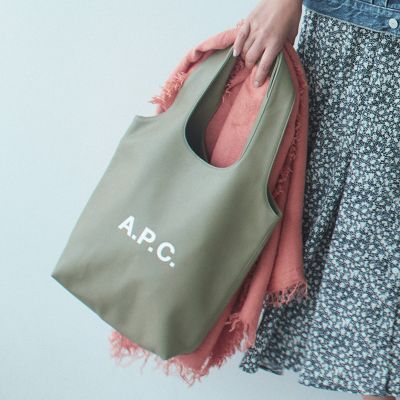 【正規品】アーペーセー A.P.C. Ninon スモールトートバッグ　オリーブ Ninon スモールトートバッグ｜UNISEXE / SACS｜A.P.C.