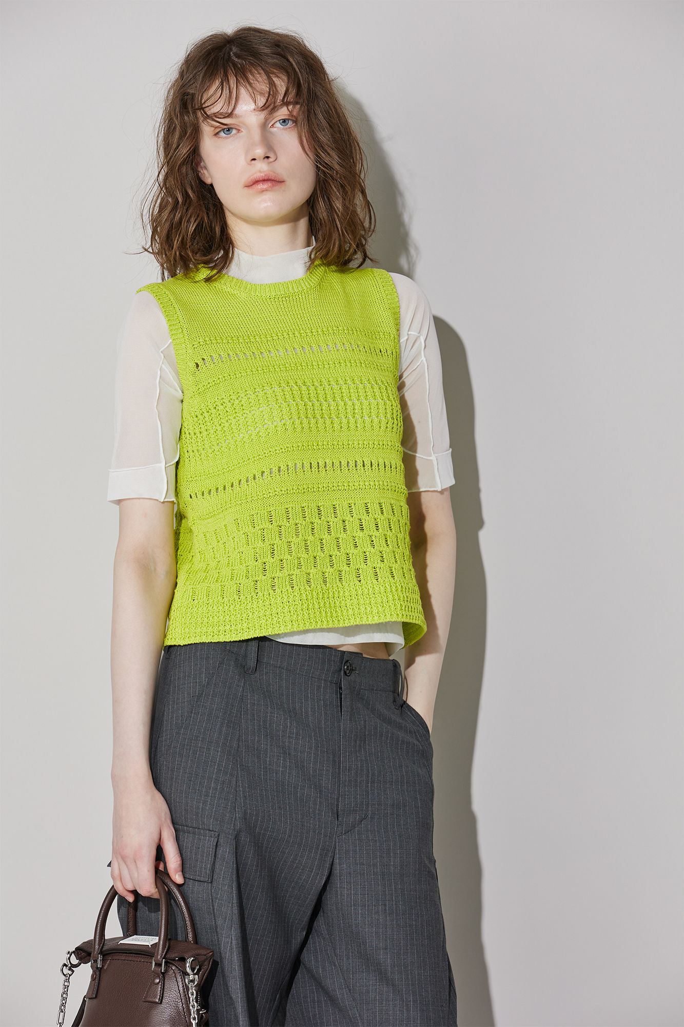 sleeveless ̣β