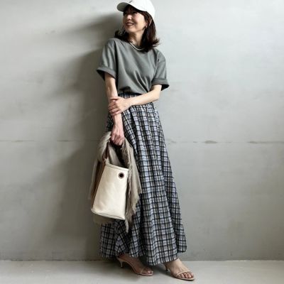 ほどよいシアー感と表情のある素材で軽やかに　シアーチェックフレアスカート