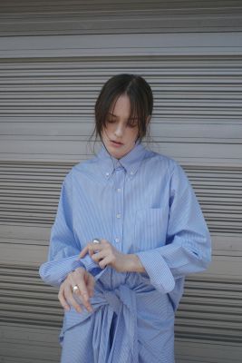 トップス CLANE LOGO BUTTON-DOWN BASIC SHIRTS CLANE(クラネ)のLOGO BUTTON－DOWN BASIC SHIRTS通販 | 集英社