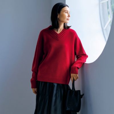 チクチクしない肌当たりのいい素材で着心地快適　カシミヤ混Vネックニット