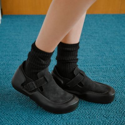 着こなしの幅を広げる、ベルベット風の艶めき　Reykjavik LENB Black