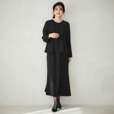 計算されたカーヴィなシルエットが凛としてエレガントな立ち姿を描く　フレアジャケットセットワンピース