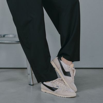 通勤も休日も、コーデを更新するならこれ！大人の春スニーカー10選【40代ファッション】