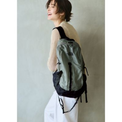 大型パックとの併用やデイハイクに適したコンパクト設計の中型の軽量デイパック　Mayfly Pack 22