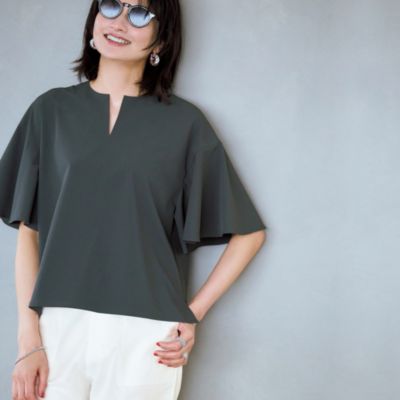 キーネックフレアスリーブブラウス