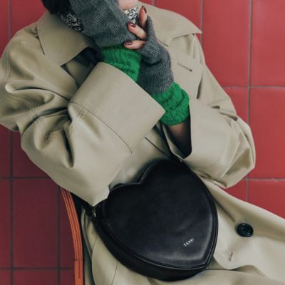 W FACE�n�[�g�V�����_�[�o�b�O�^YAHKI