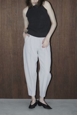 クラネ ROUNDED LINE TUCK PANTS