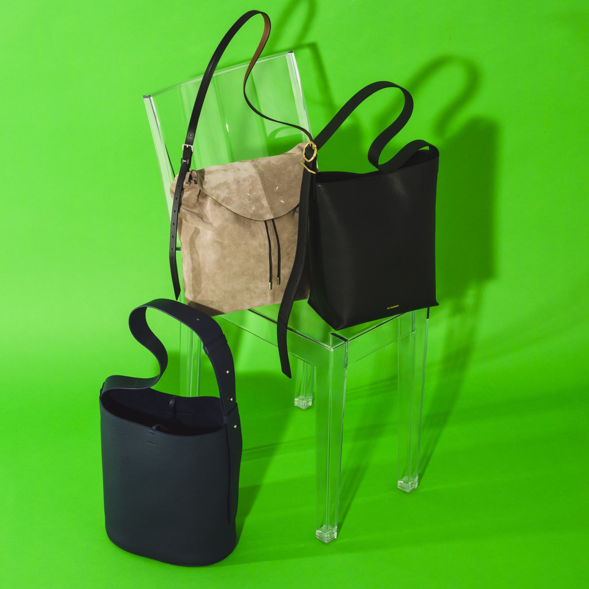 LIE STUDIO・THE NORMA TOTE・¥126,500 /  MAISON MARGIELA・BELT BAG HOBO SMALL・¥218,900 / JIL SANDER・CANNOLO TOTE・￥335,500