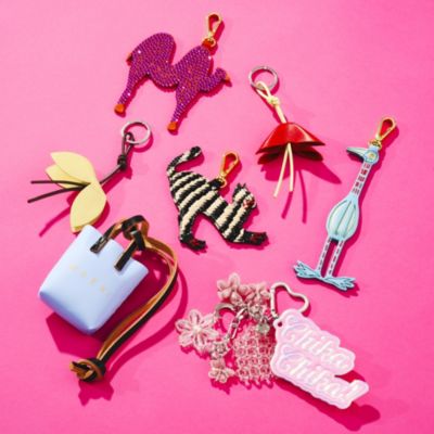 CHIKA KISADA・ビーズチャーム・¥17,600 / JIL SANDER・SNOWDROP KEYRING・¥38,500 / JIL SANDER・BELLFLOWER KEYRING・¥38,500 / MARNI・CHARM M・¥80,300 / MARNI・CHARM N・¥80,300 / MARNI・CHARM I ・¥80,300 / MARNI・CHARM・¥39,600
