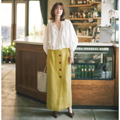 大人が着こなしやすい深みのあるイエローはマリソル別注色　【Marisol別注】Linen Big Button Skirt