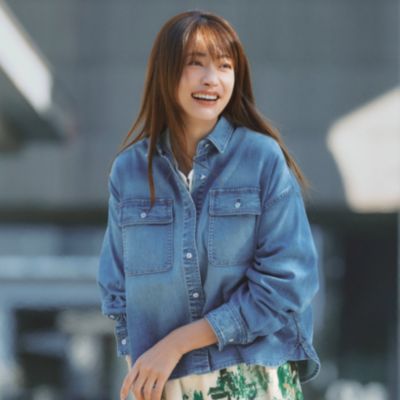 きれいめ服に合う明るいインディゴ　Almond Milk デニムシャツ