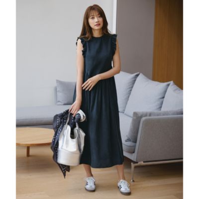 立体的なフリルが大人の可愛さを演出　【洗える】とろみフリルワンピース