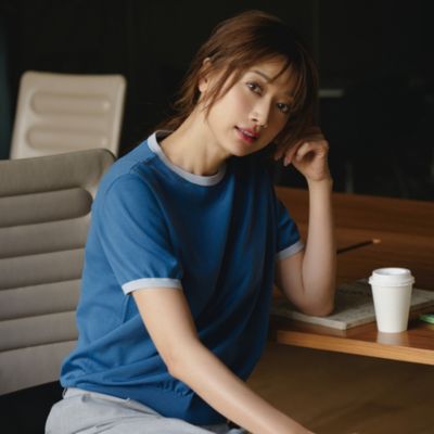 さりげない配色がこなれ感を生む　【洗える】Tシャツ型ニット