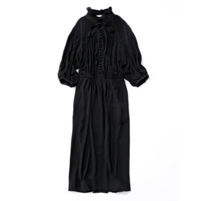 40代・50代のフォーマルドレス　繊細なディテールのブラックドレス