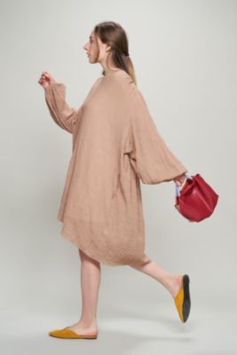 “By Malene Birger”Vネック×ギャザースリーブMiralドレス BY MALENE BIRGER(バイ マレーネ ビルガー)のEINA DRESS SHIRT