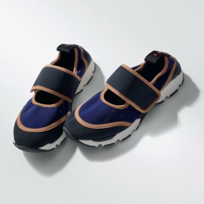 MARY JANE RUNNING SHOES