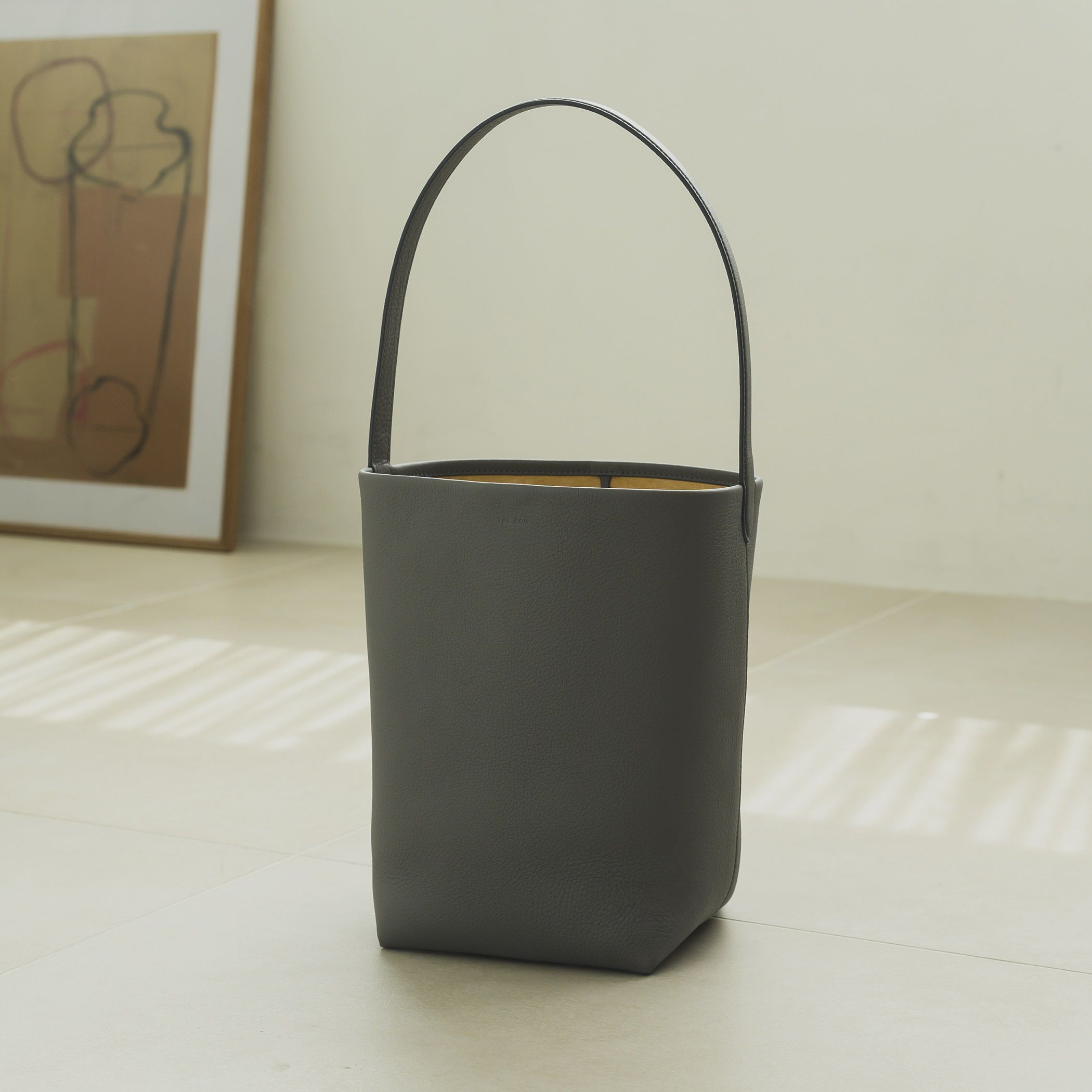 THE ROW・MEDIUM N／S PARK TOTE・￥317,900