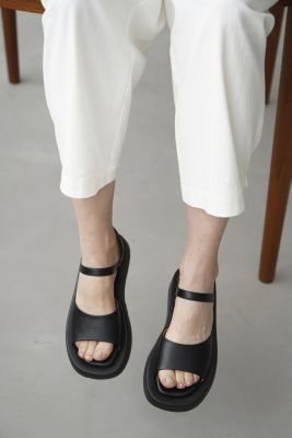 CLANE(クラネ)のEDGE SOLE CURVE SANDALS通販 | mirabella（ミラベラ