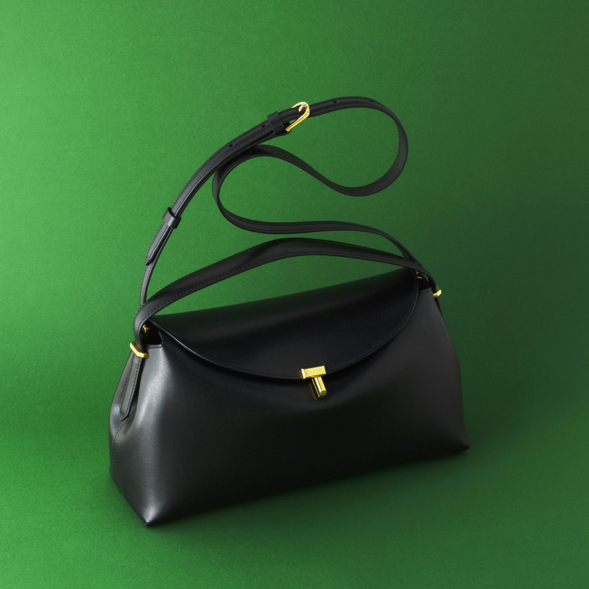 TOTEME・T－Lock leather top handle・￥235,400