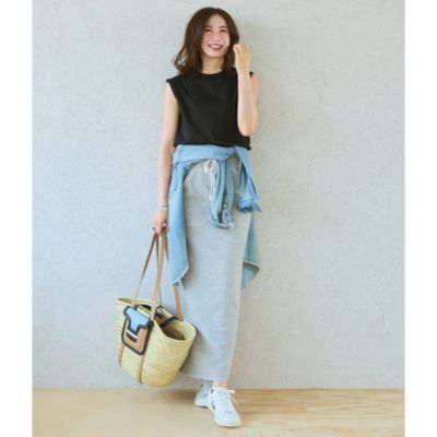 潔いマキシ丈のスエットスカートがモードな印象　SWEAT SK