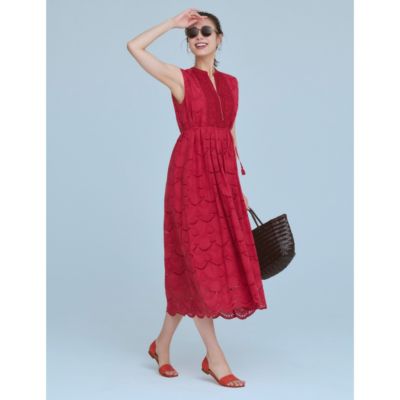 昨年は即完売！刺しゅうと鮮色で着映える　COTTON VOILE DOT HEMLA NO SLEEVE DRESS