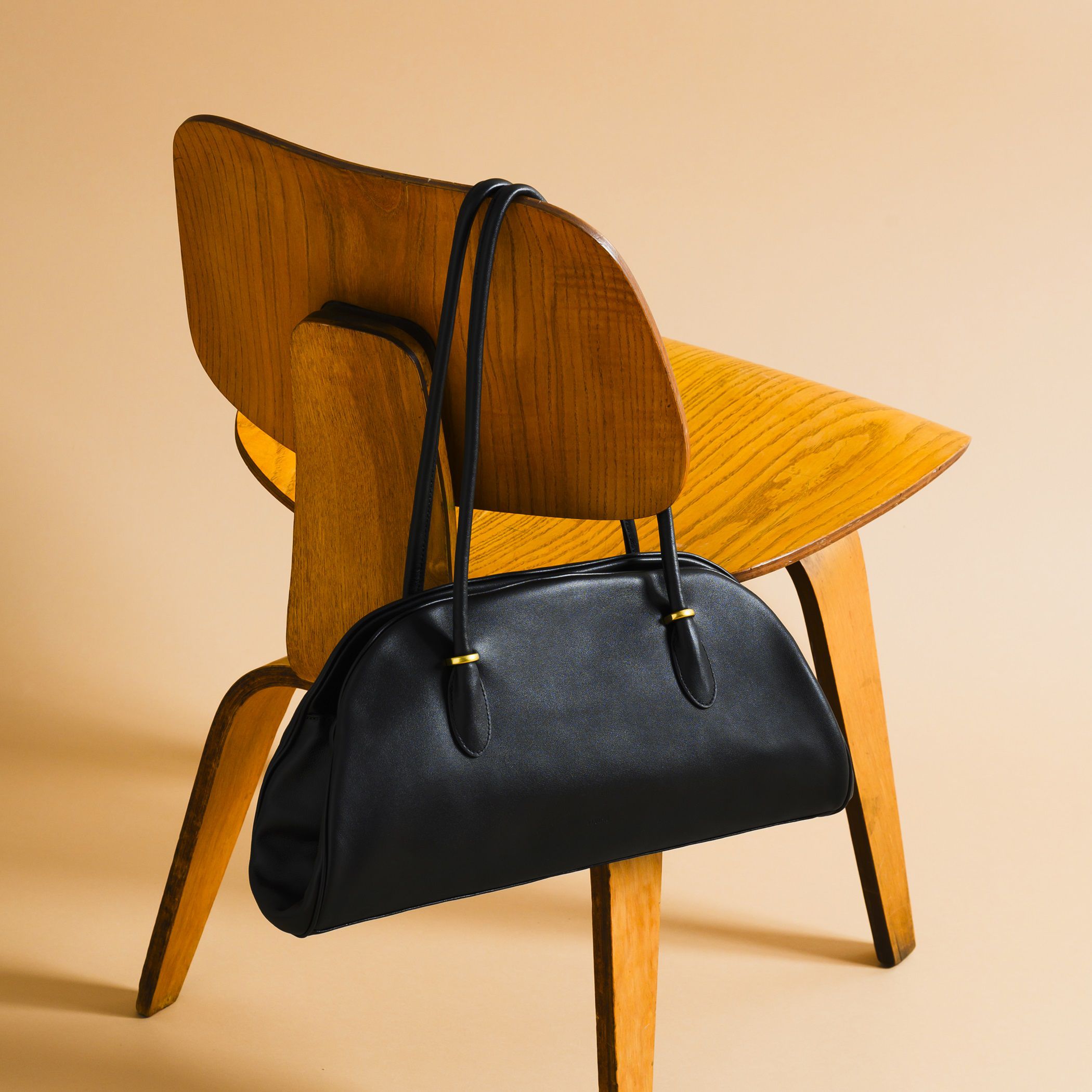 LUMEN
「【SPURSHOP別注】ANNEAU FRAME BAG」