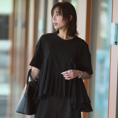大人可愛いペプラムTシャツと柔らかな色使いが春気分を運んでくる！　ペプラムラッフルTシャツ