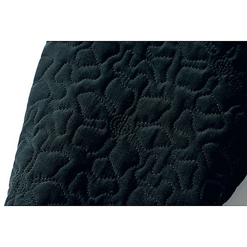 抽象的な線画に見えて、実は花柄というところが魅力。