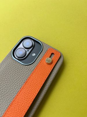 BONAVENTURA(ボナベンチュラ)の【SPURSHOP別注】iPhone 16 Pro