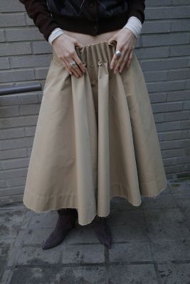 CLANE(クラネ)のTUCK DETAIL FLARE SKIRT通販 | LEEマルシェ
