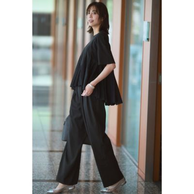AAYUSHI アユーシ　ボリュームフレアトップス黒　半袖 AAYUSHI(アユーシ)のペプラムラッフルTシャツ通販 | 集英社HAPPY PLUS
