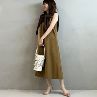アレンジ自在のシンプルデザインで夏の毎日に大活躍！　涼感ノースリーブワンピース