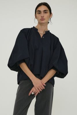 CLANE(クラネ)のVOLUME SELEEVE STAND NECK SHIRT通販 | 集英社