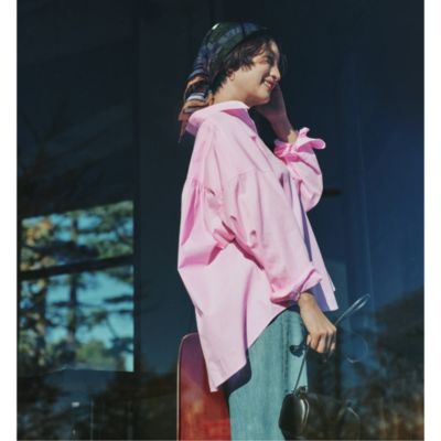 モデル身長:158cm/ピンクストライプ/着用サイズ:F/ LEE掲載