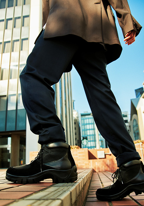 UOMO4月号掲載］ミラベラオムで発見！ 街へ出たくなるハイキング